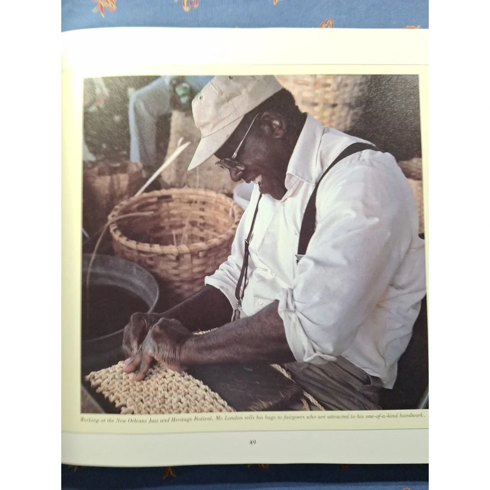 By Southern Hands, Arnow, HC,1987, new, arts and crafts of the‎ South